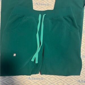 FIGS scrub sets